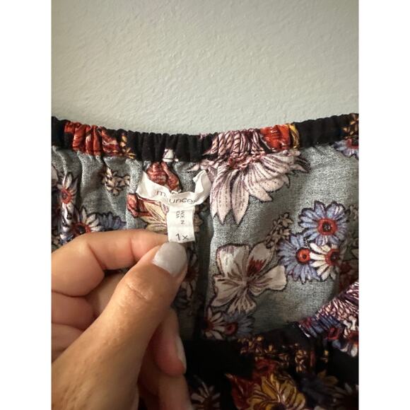 Maurices Women’s 1X Black Floral Boho Peasant Blouse Smocked Waist - Picture 2 of 4